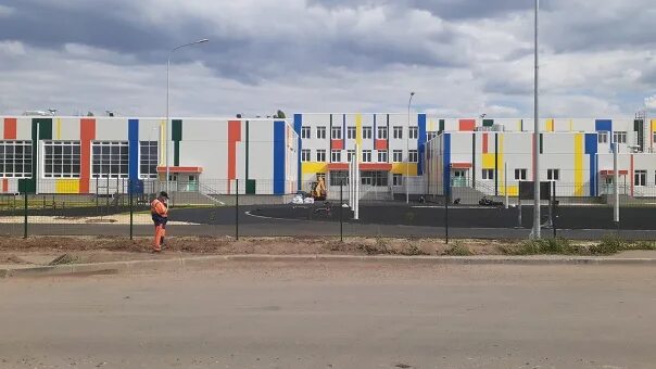 Новая школа ворошиловский район кузнецкая. Новая школа на кузнецкой волгоград в ворошиловском. 117 школа волгоград красноармейский район новая. Новая школа в советском районе волгограда. Новая школа в ворошиловском районе.