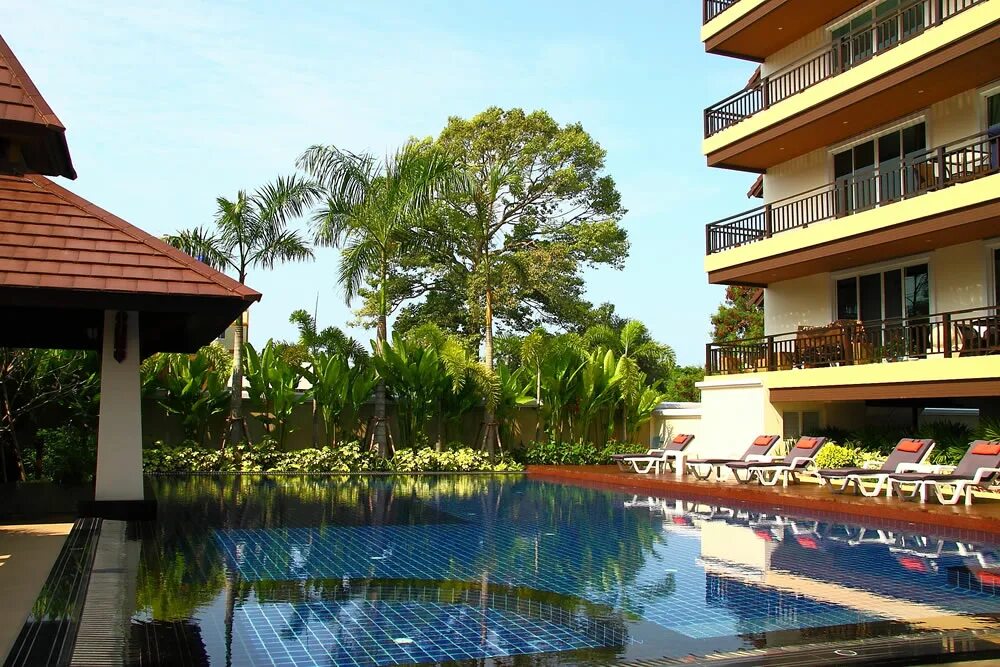 Дивари отель паттайя. Sea breeze jomtien resort. Ремонт джомтьен. Отели паттайя джомтьен. Джомтьен гарден отель паттайя.