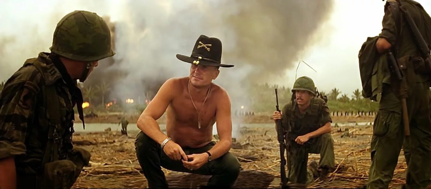 труп врага всегда хорошо пахнет. запах врага. пассивное курение. александр дейнека оборона севастополя. запах врага.