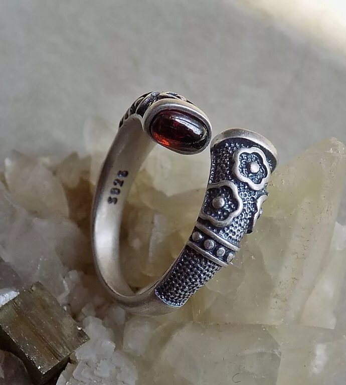 Jewelry designer набор бусин. Го серебра. Серебро / argentum (ag). Го серебра. Кольца из таиланда серебро с гранатом.