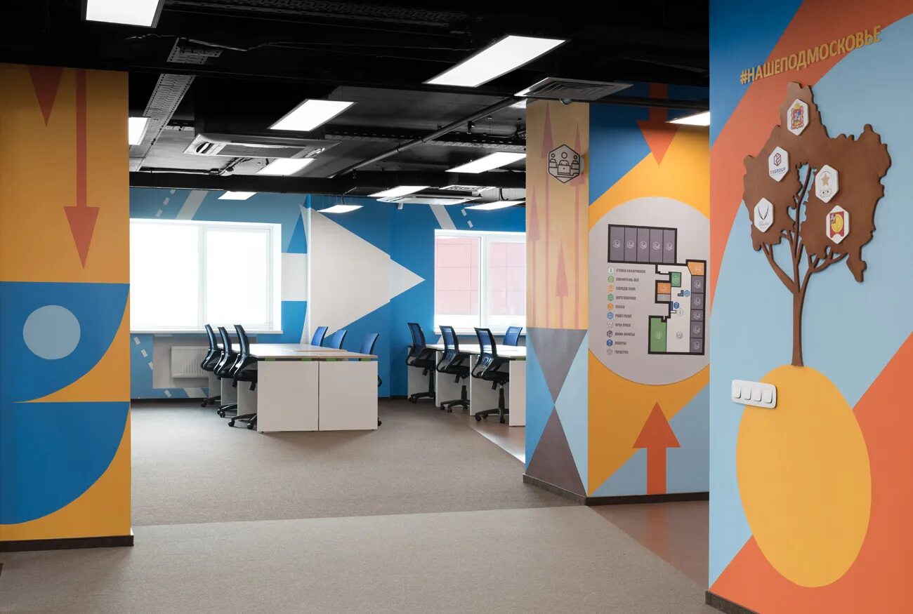 Коворкинг пушкино. Коворкинги спб. Коворкинг интерьер пространства светлые тона. Коворкинг центр гатчина. Студофис итмо.