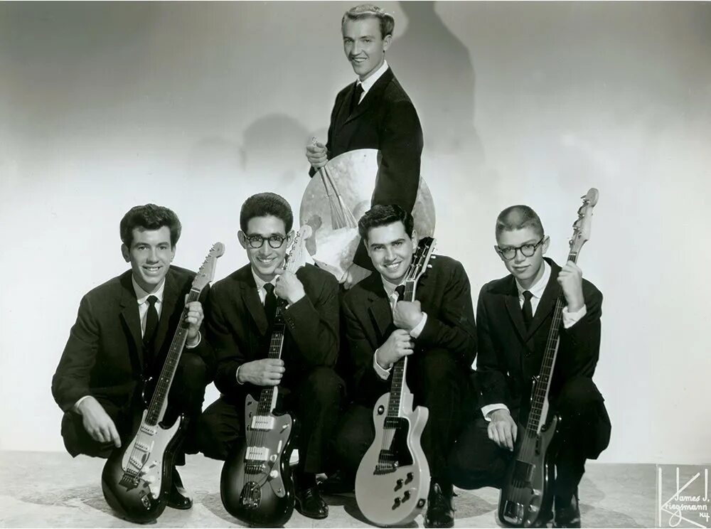 Группа strings. String - a - longs &quot;wheels&quot;. the string-a-longs. string группа. the string-a-longs фото.