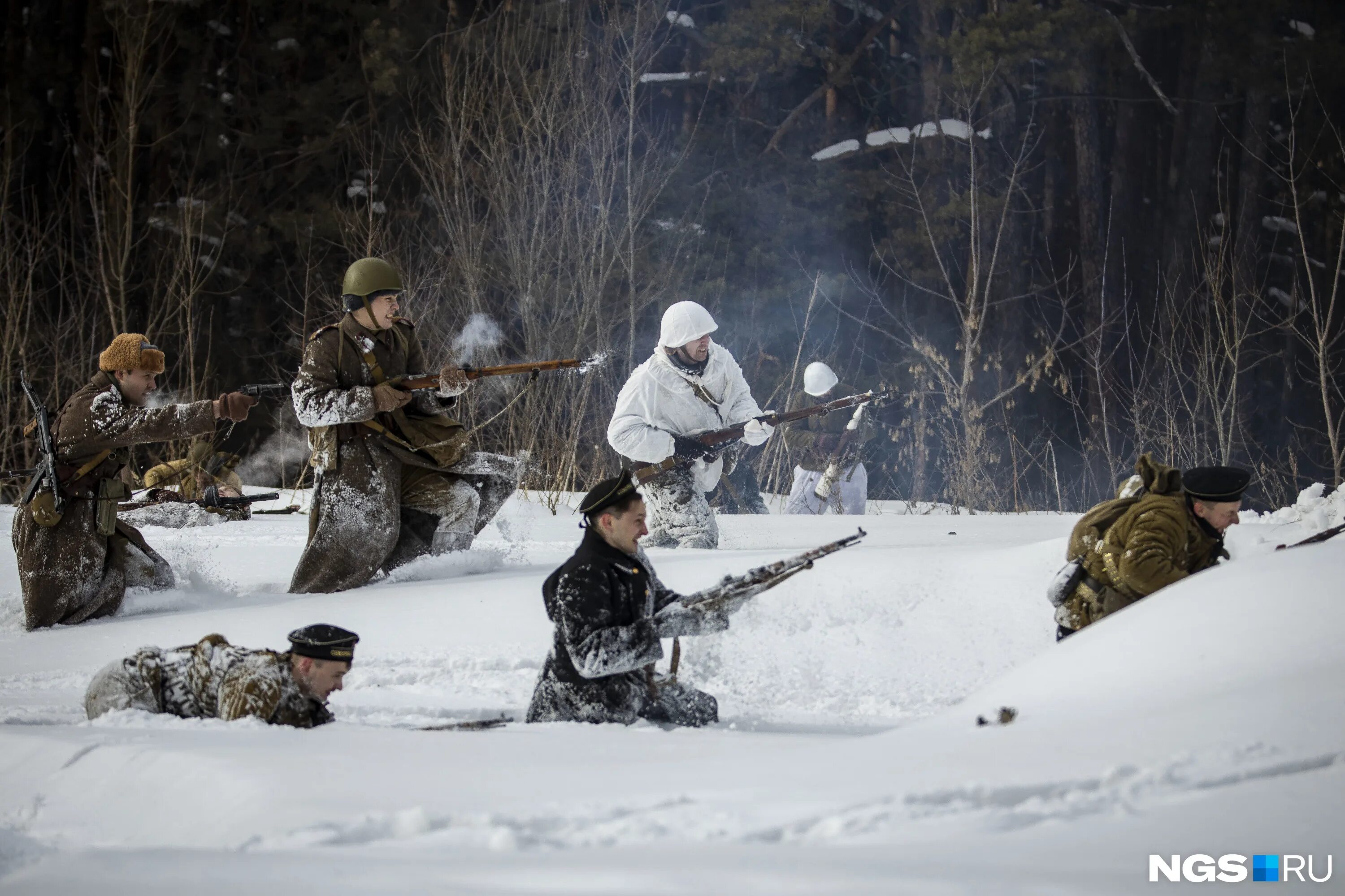 реконструкция в парке патриот 23 февраля. исторические реконструкции контрольной деятельности. реконструкция 23 февраля. реконструкция магалинщина смоленск. реконструкция войны в подмосковье 23 февраля.