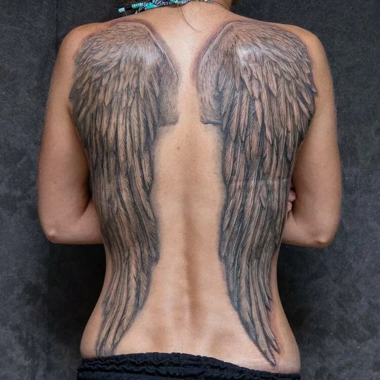 Мужская спина крылья. Тату Крылья. Тату на спине. Крылья на спине. Татуировка Крылья на спине.