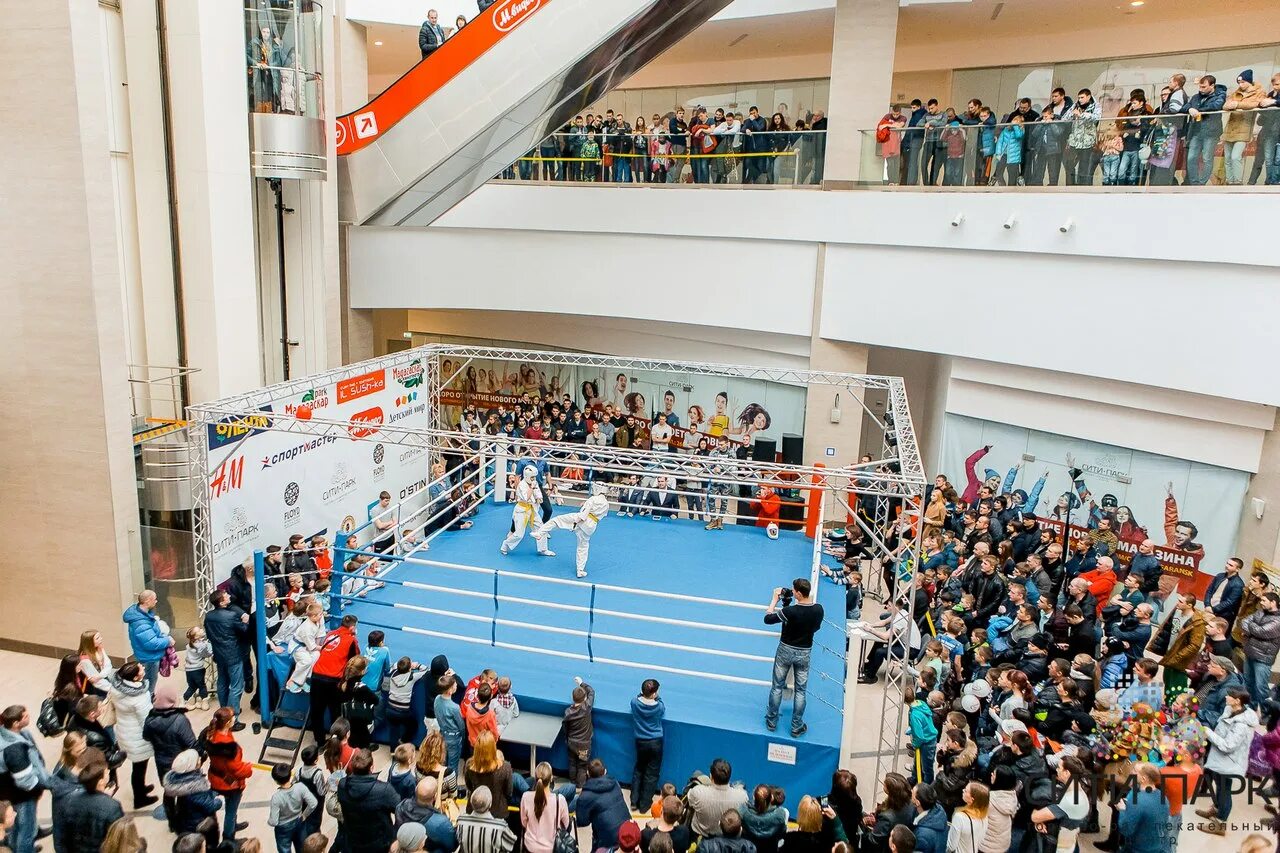 Магазины одежды в сити парке. Магазины сити парка саранск. Работа сити парка. Сити парк град. Сити парк новокуйбышевск магазины.