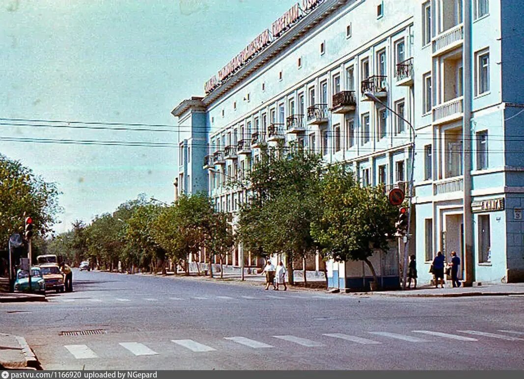 Ул пушкинская 70. Улица пушкинская оренбург. улица советская оренбург. город оренбург ул пушкинская. дом на улице советской оренбург.