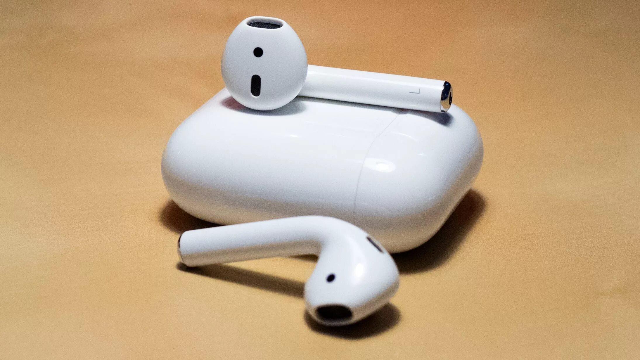 Наушники airpods 5. Air pods 2. Apple AIRPODS. Apple Earpods 2. Аирподс 3.