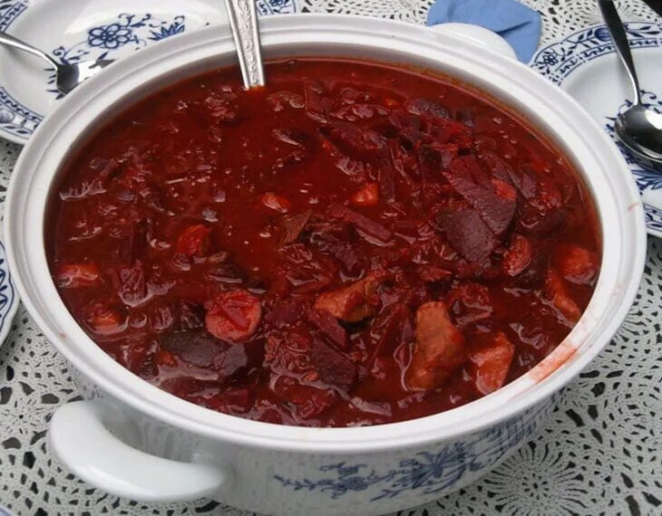Вегетарианский свекольник. Борщ без мяса. Постный борщ. Казачий борщ. Суп борщ.