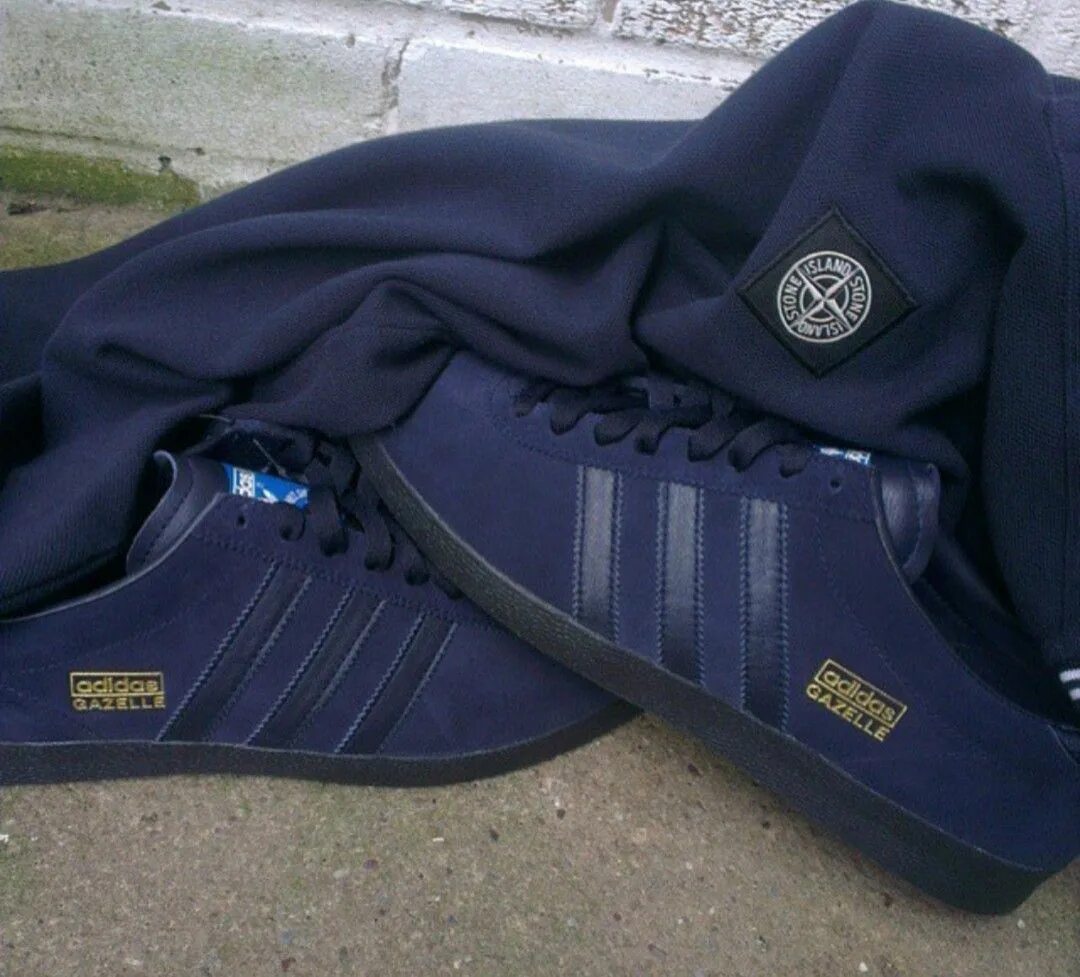 Adidas stone. Адидас Самба стон Айленд. Adidas x Stone Island кроссовки. Adidas Samba x Stone Island. Adidas adidas x Stone Island.