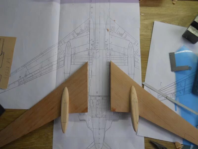 Самолета том 1. Модель самолета ту-154б-2 масштаб 1:72. Ту-154б-2 модель. Модель самолета ту-154б. Ту-154 1/72.