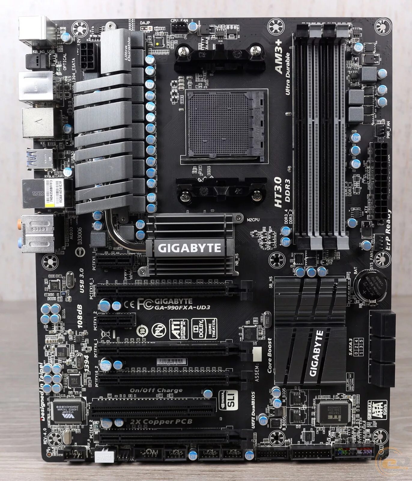 Gigabyte ga-990fxa-ud3 (rev. Ga-990fxa-ud5. Gigabyte ga-990fxa-ud3. Gigabyte 990xa-ud3 am3+. Gigabyte 990fxa-ud5.