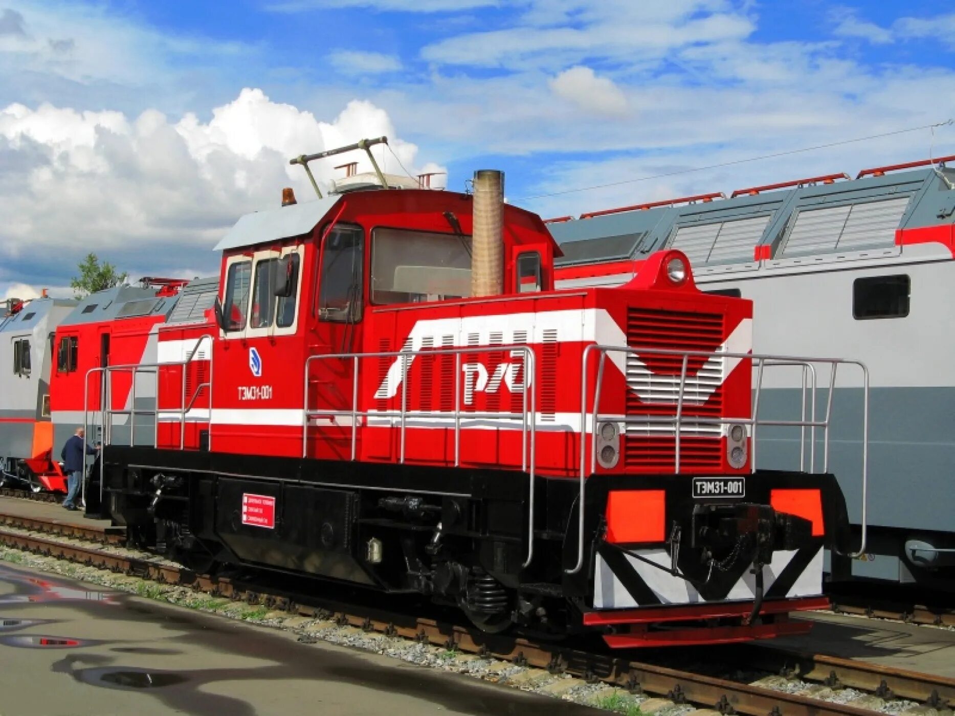 маневровый локомотив тэм. маневровый локомотив тэм 28. американские маневровые локомотивы. тэм-тмх тепловоз. капотный локомотив.