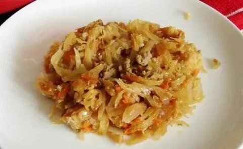 Тушеная капуста с фаршем луком морковью