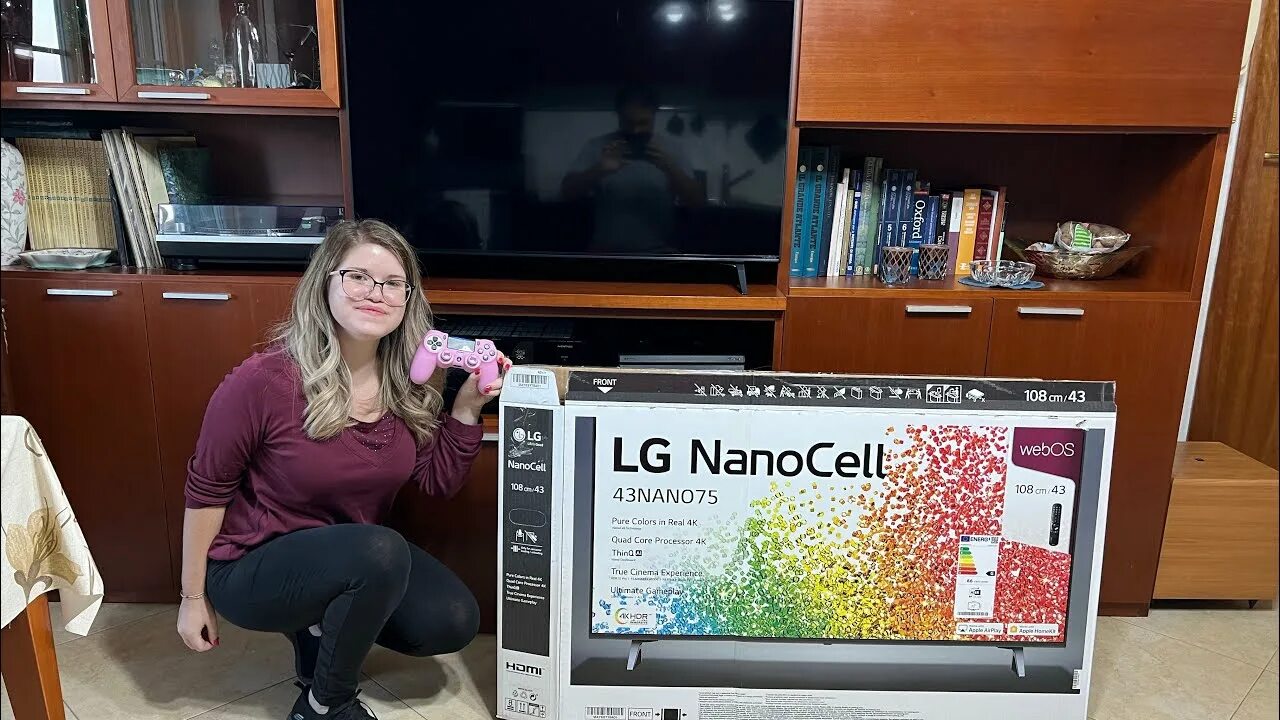 Телевизор lg nanocell 43. LG 43nano756pa NANOCELL. LG 43nano756pa NANOCELL В темноте. LG телевизор LG 65nano756pa.