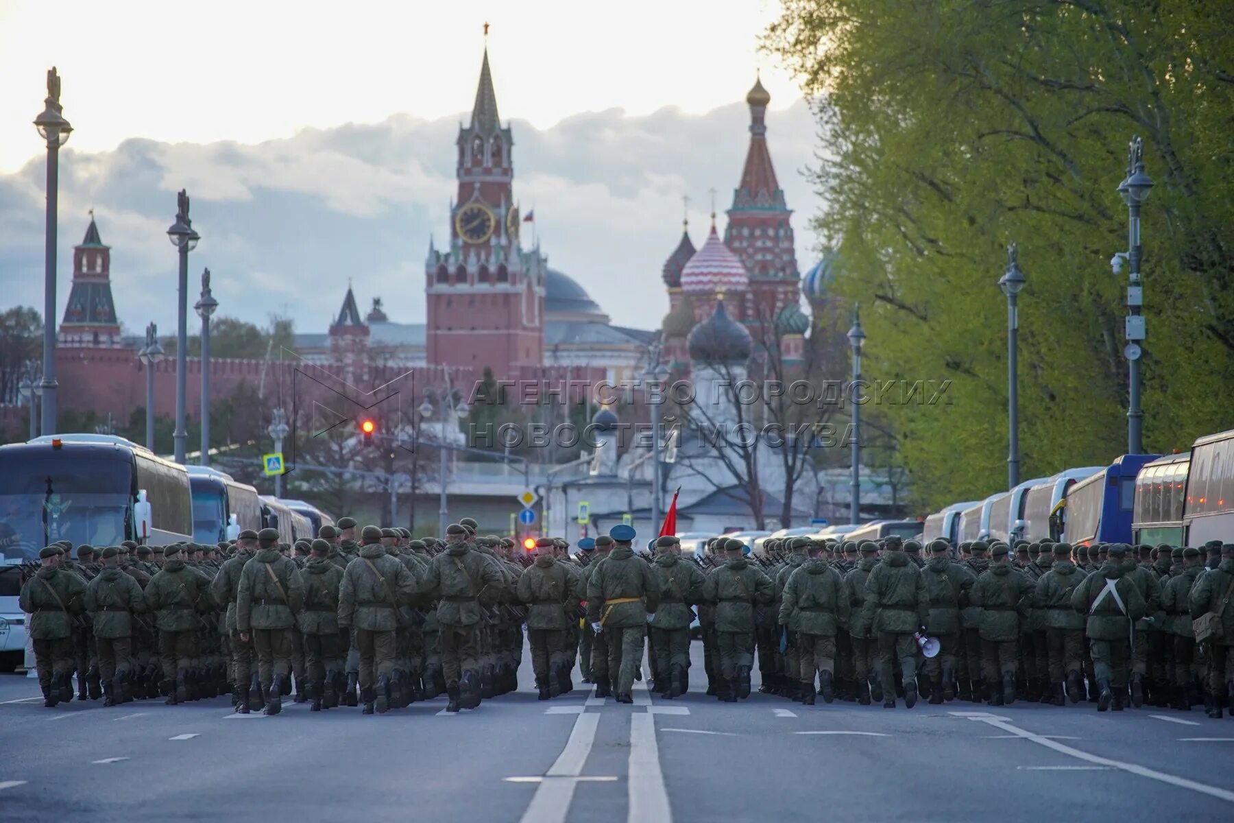 Парад Победы в Москве. Русские кремли. Украинские солдаты на параде Победы в Москве. Москва Военная.