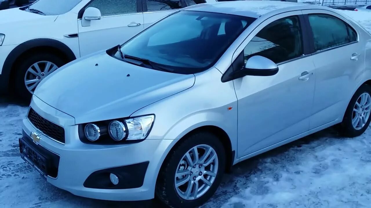 Шевроле авео 300 купить. Chevrolet Aveo t300. Chevrolet Aveo t300 белый. Шевроле Авео т300 белая. Chevrolet Aveo t300 2013.