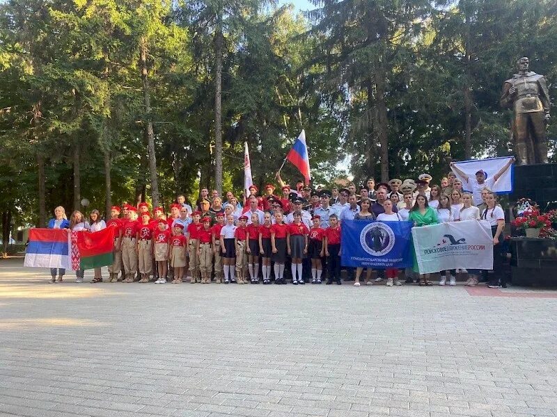 Кореновск какой город. Автопробег по России. Дорогами славы патриотическая акция. Кореновская в Краснодарском крае. Патриотическая акция "дорогами славы" символ.