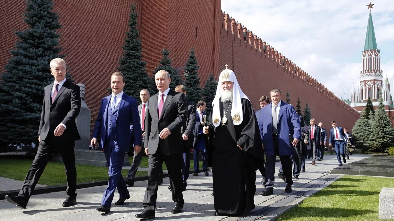 Река смородина и калинов мост. Небесный град иерусалим. Ищите царствия божия и правды его а остальное приложится вам. Царство правды. Однодум николай лесков.