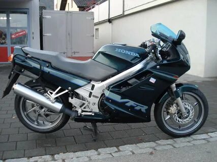 Honda vfr 750