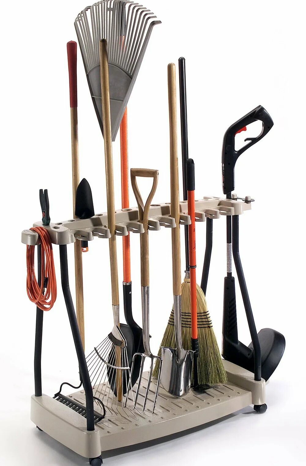 Полки для лопат. Садовый инвентарь фон. Подставка для лопат. Пожарный инвентарь и комплектация пожарных щитов. Инвентарь для уборки территории.