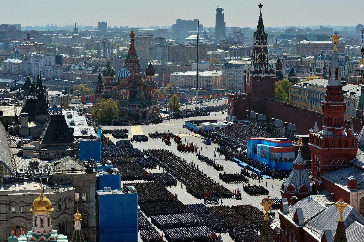 План московского кремля 15 век. В каком районе расположена красная площадь. Территория московского кремля схема. Карта красной площади в москве. В каком районе расположена красная площадь.