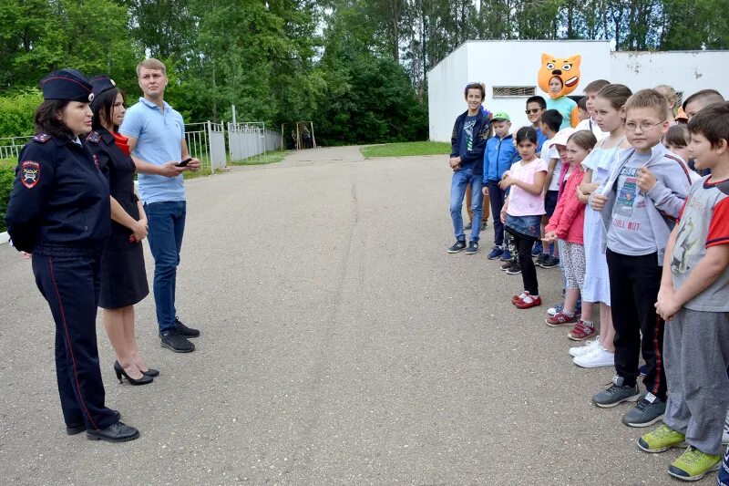 Степновские вести спорт школьный лагерь. Беседа в школьном лагере с инспектором фото. Школьный лагерь 4 школы в Нефтекамск. Школьный лагерь Чувашии №3 представление старосты Татаровой Вики.