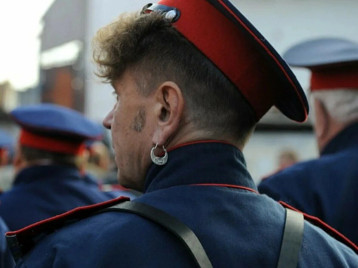 Берет казаки