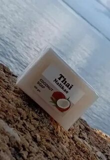 Таю моет