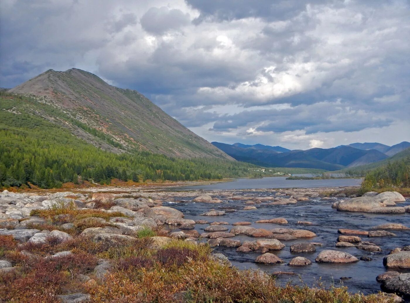 магаданская область. река колыма магаданская область. река колыма дальний восток. река колыма магадан. река дебин магаданская область.