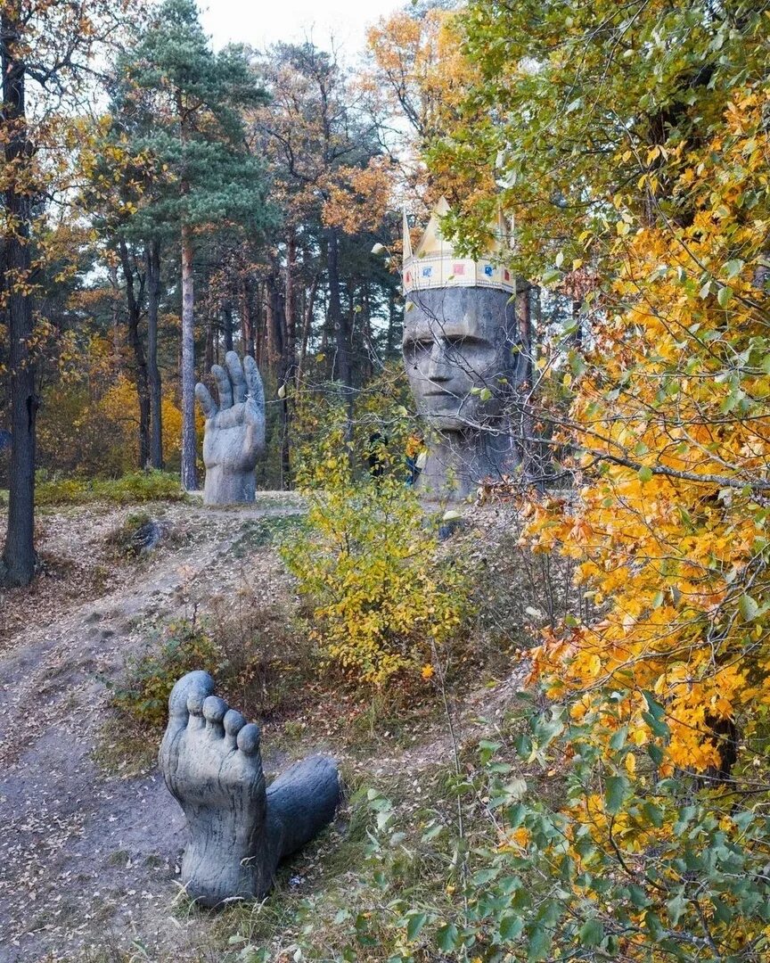 Колокшинский истукан Владимирской. Колокшанский истукан Владимирская область. Памятник Рублевские зори Колокша. Колокшинский истукан. Собинский район..