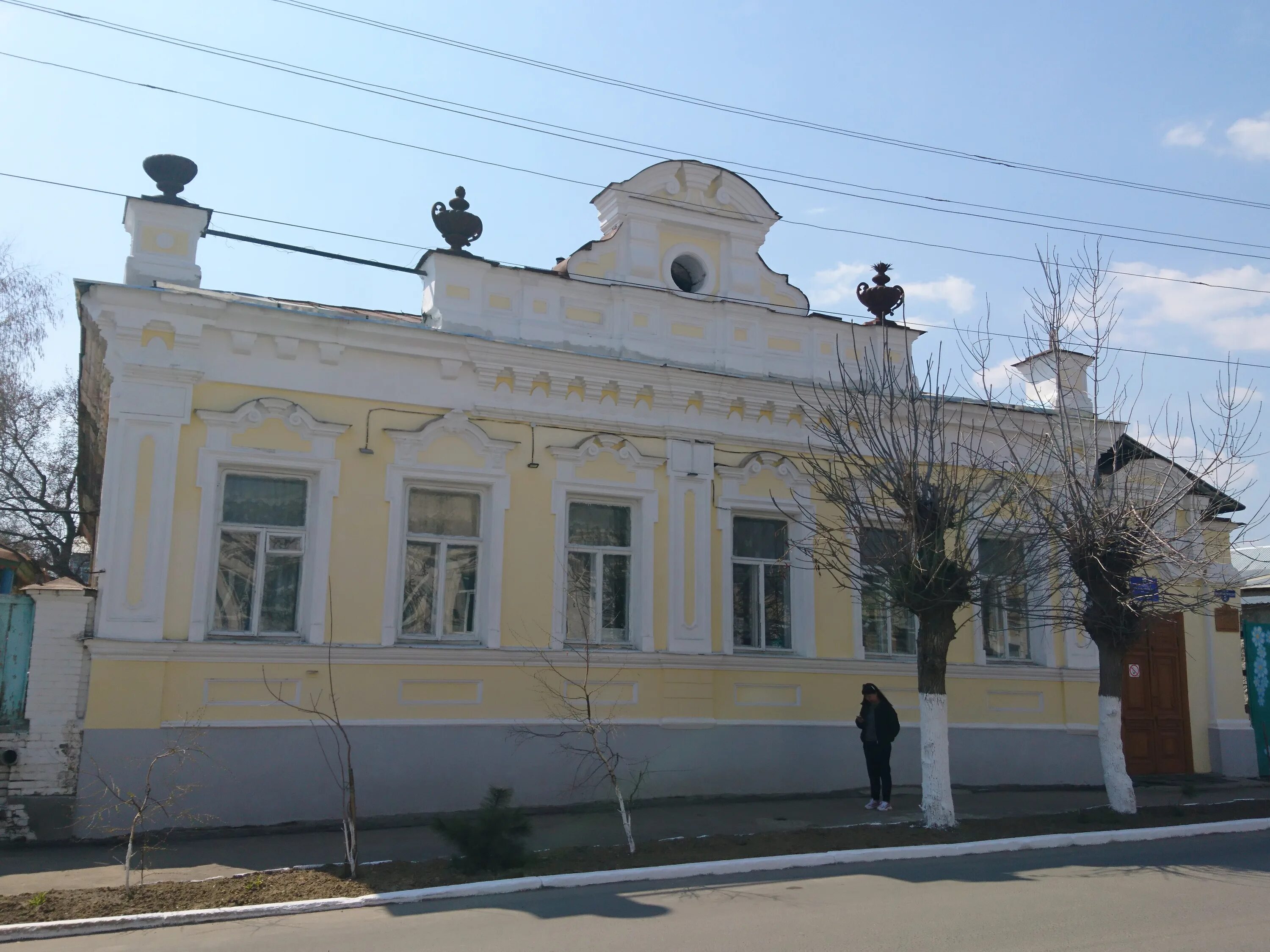 Вольск особняк Мясникова. Улица Коммунистическая Вольск. Энгельс ул Коммунистическая 41. Коммунистическая 22 Вольск.