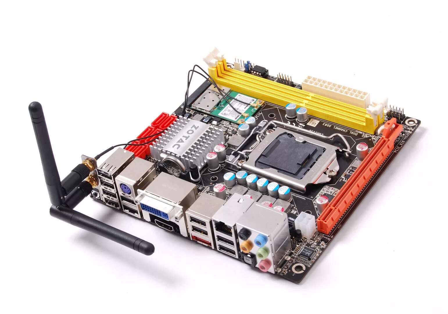 Формат mini itx. Zotac h55-itx wifi. 1156 mini itx. zotac mini itx 1151. материнская плата zotac.