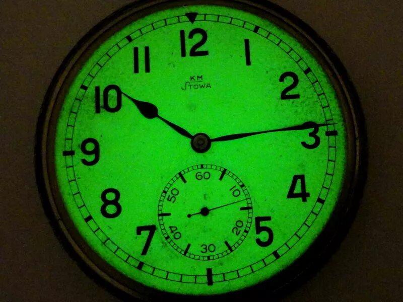 Бережок часов. Радиоактивные приборы с Радий 226. Часы. Механические часы со светящимся циферблатом. Часы с люминесцентным циферблатом.