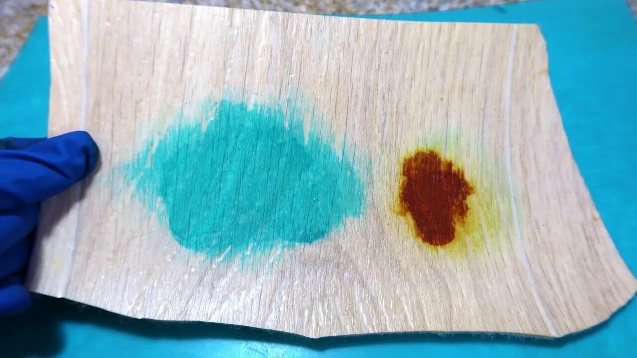 Пятна йода. Как очистить маркер с линолеума. Пятно иод. Чем отмыть йод. Смывка побелки с потолка.