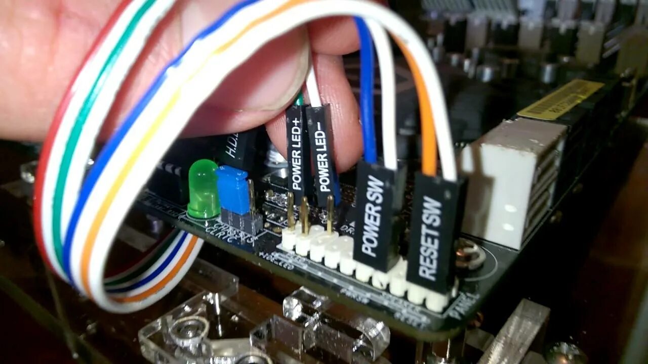 Подключение питания к плате msi. Материнская плата msi power sw. подключить провода к материнской плате asus кнопки включения. кнопка включения системного блока подключить на материнскую. asus q connector power sw.