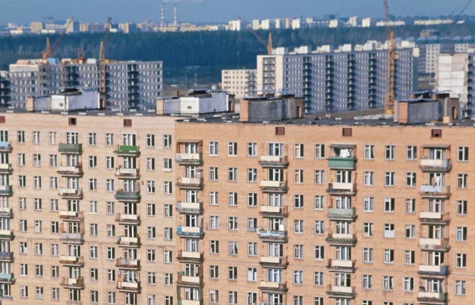 Окраина москвы. Гетто санкт-петербурга. Человейник в чертаново. Панельное гетто в москве. Московское гетто.