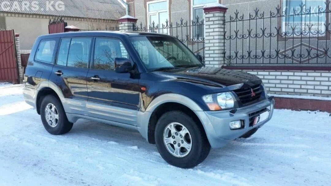 Мицубиси паджеро года выпуска. Mitsubishi Pajero 2002. Митсубиси Паджеро 2002г. Mitsubishi Pajero III 2002. Митсубиши Паджеро 2002 год.