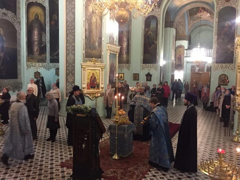 Всенощное бдение перед троицей. Всенощное бдение 5 мая. Свято-Духовский храм в Волновахе. Духовская Церковь Рязань.