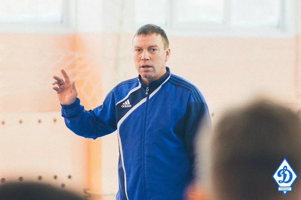 доротов александр барнаул. александр суровцев барнаул. барнаул боевые перчатки бокс. рельеф барнаул пионер. тренера барнаул.