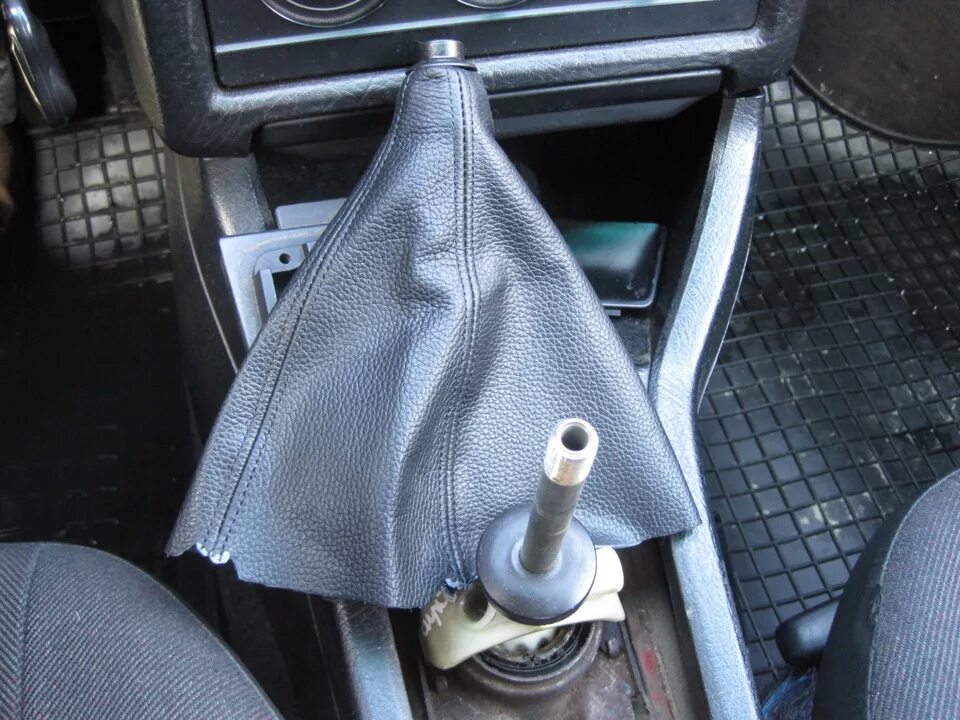 Чехол рычага КПП - Audi 80 (B3), 1,8 л, 1989 года аксессуары DRIVE2
