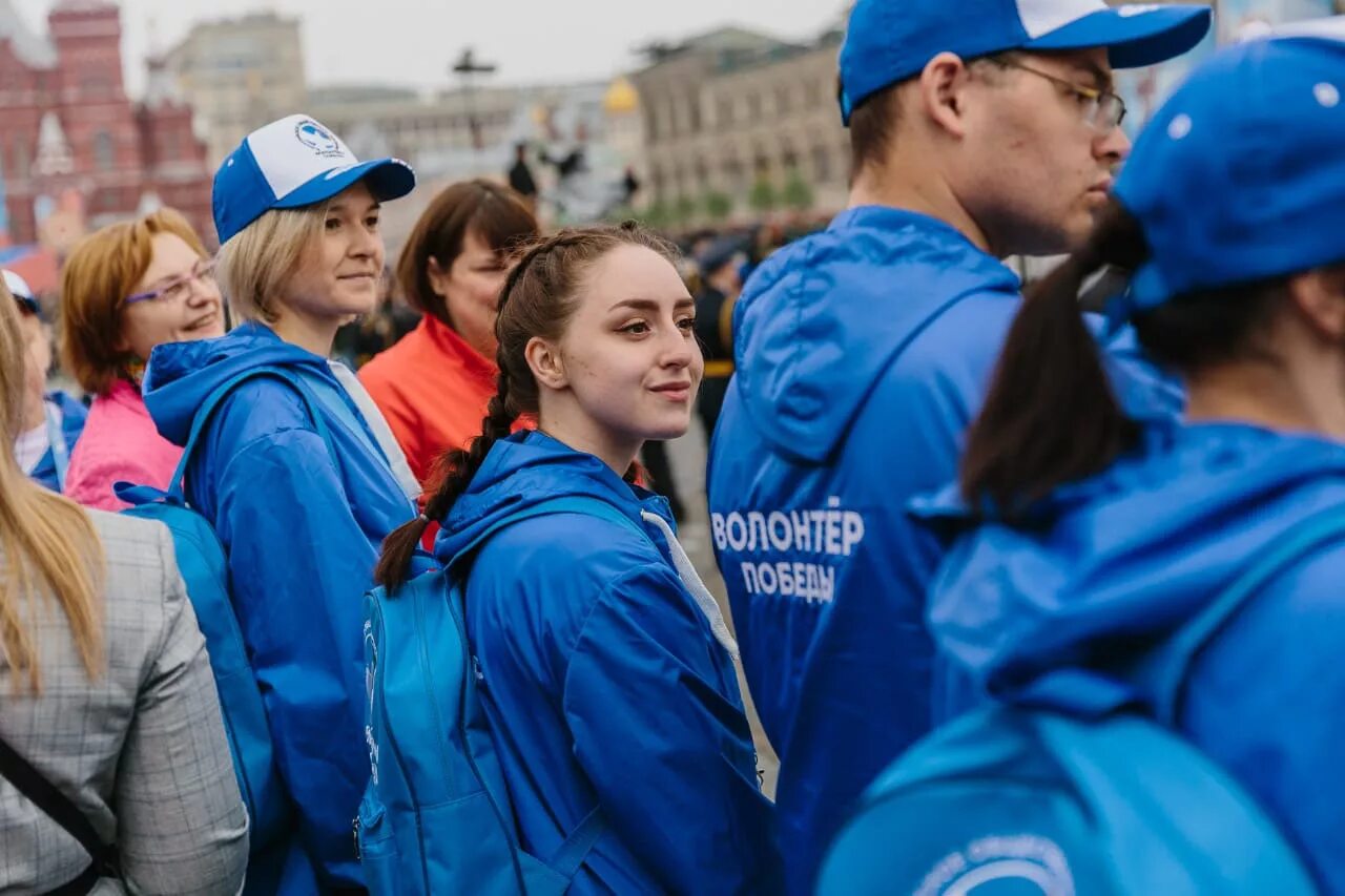 Доброволец рубеж. Волонтерское молодежное движение в россии. молодежные движения за рубежом. волонтеры в 1990. волонтерские движения за границей.