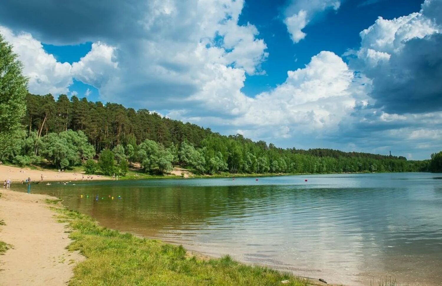 Озеро пляж фото. Глубокое озеро Казань. Озеро глубокое Казань пляж. Староселье озеро глубокое. Рузское озеро.