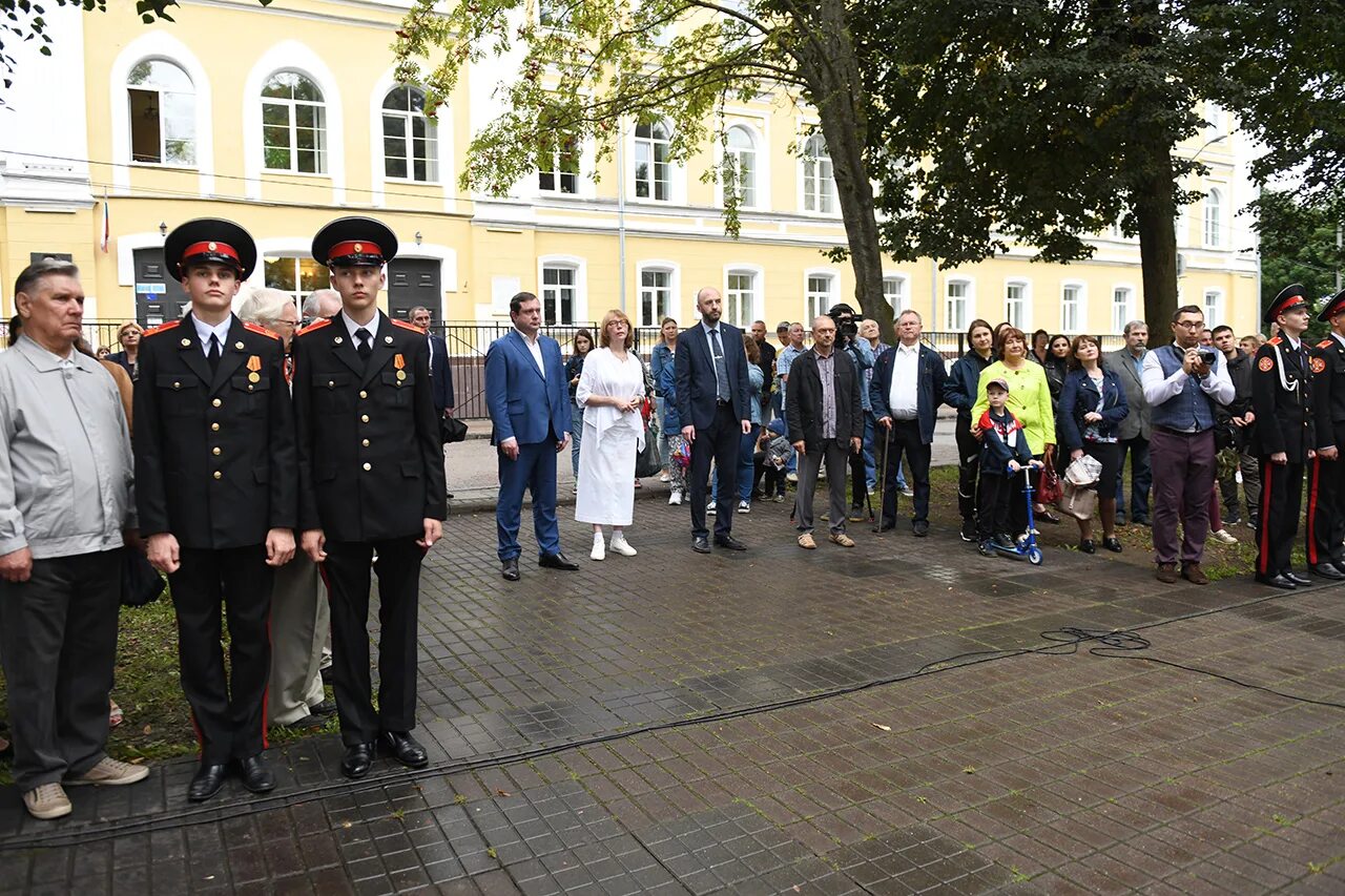 Смоленск открывает двери. Клименко смоленск. памятник клименко смоленск.