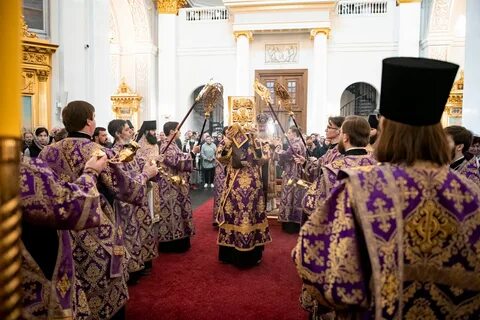 Служба в четверг на страстной неделе