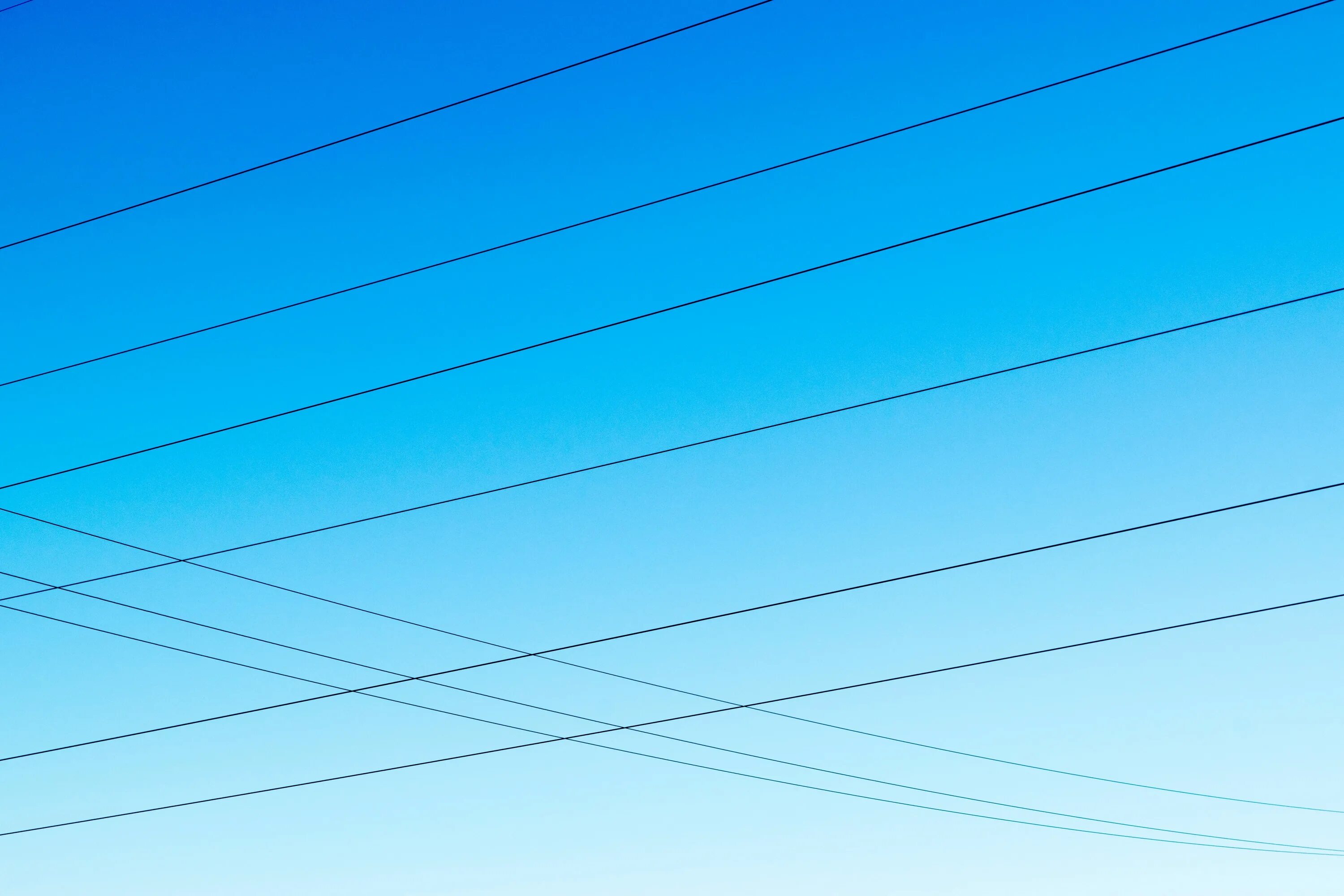 Параллельные провода притягиваются. Взаимодействие параллельных проводников с сонаправленными токами. Параллельные провода по которым текут. Сила взаимодействия проводника с током формула. Проводники, по которым ток течёт в одном направлении, притягиваются.