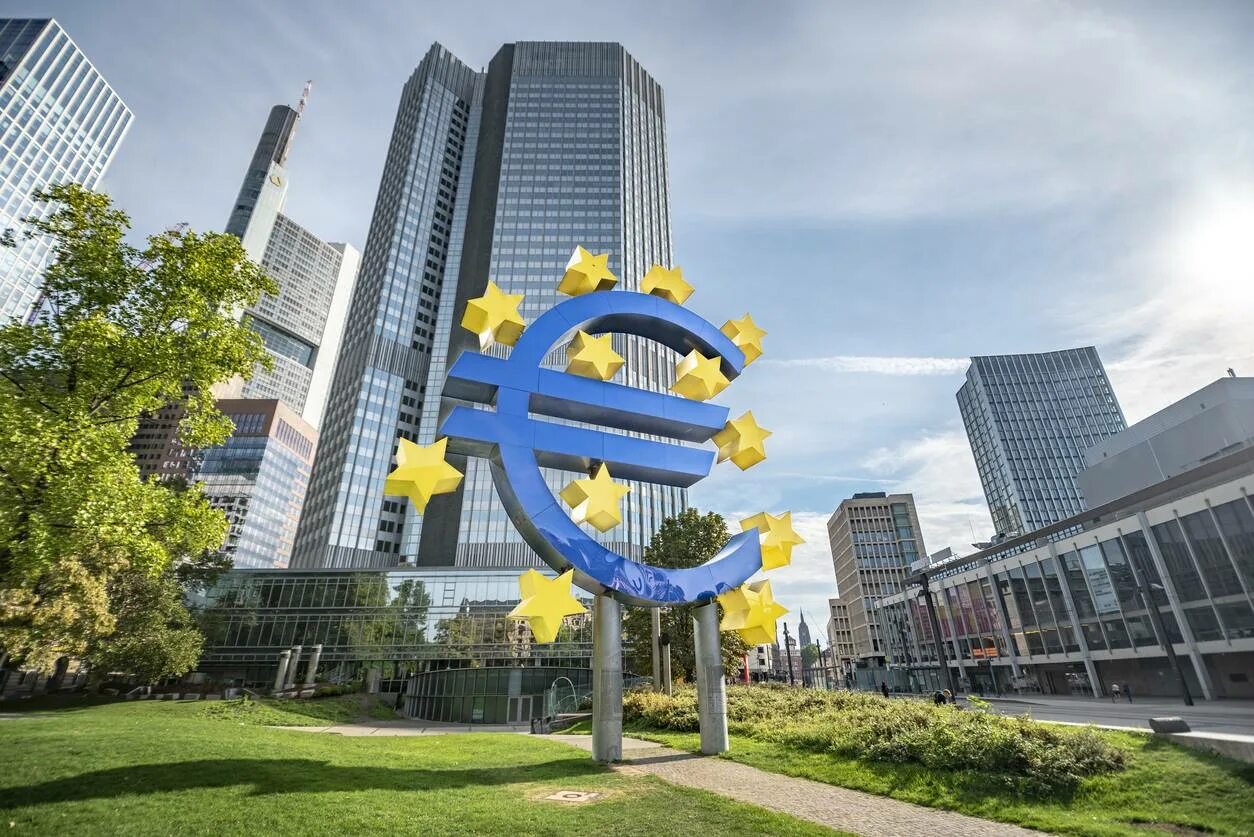 Центральный банк европейского Союза. Европейский банк Франкфурт на Майне. Европейский Центральный банк во Франкфурте. Банковская система Германия ЕЦБ.