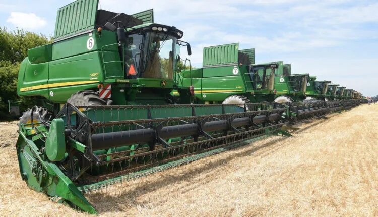 Трехрядный дискатор. Металлобаза аграрник курск. Сельскохозяйственная техника. Зерновые культуры курской области. Опрыскиватель джон дир 4730.