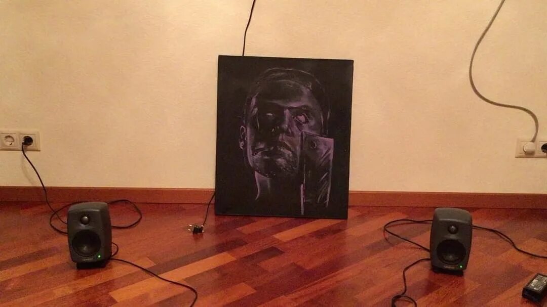 Песня вешайтесь подонки. Безумный макс машина с колонками. Песня вешайтесь подонки. Соседи вешайтесь подонки. Соседи вешайтесь подонки дискотека.