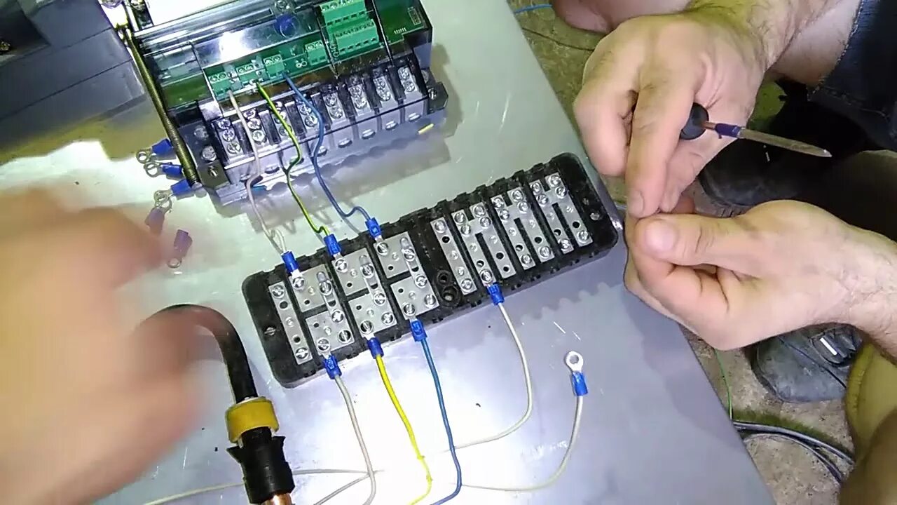 Меркурий трехфазный через трансформаторы. Меркурий 230 с трансформаторами тока.