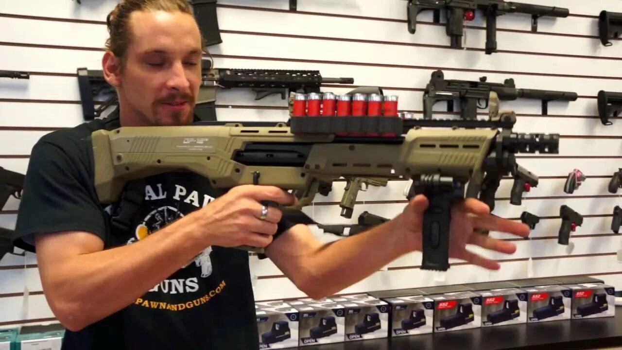 Sell guns. Оружейный магазин. Sell guns. Sell guns. Много оружия.